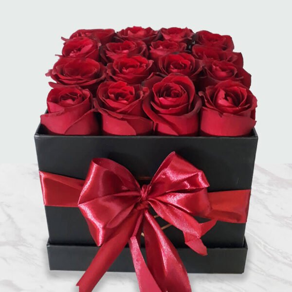جعبه گل رز قرمز مرسدس