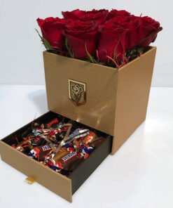 جعبه طلائی گل رز و شکلات