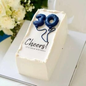 کیک و شیرینی