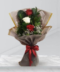دسته گل رز 3 شاخه