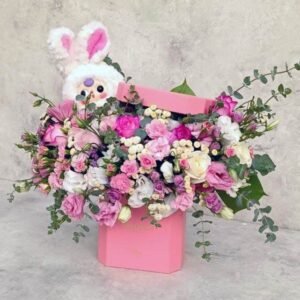 باکس گل و عروسک خرگوشی